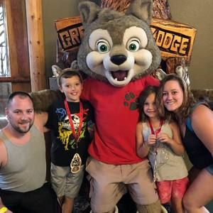 Meet your Posher, Phillip